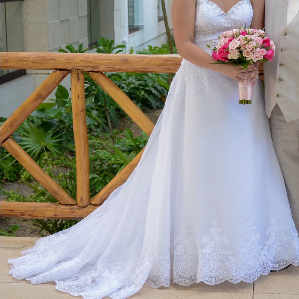 David's Bridal Wedding Dress